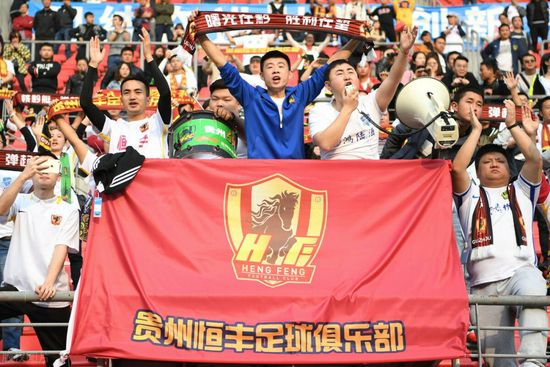 托迪博与尼斯的合同持续到2027年6月30日，当前身价3500万欧，本赛季14场1助攻，出场时间1229分钟。